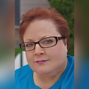 Meet your Posher, Lori